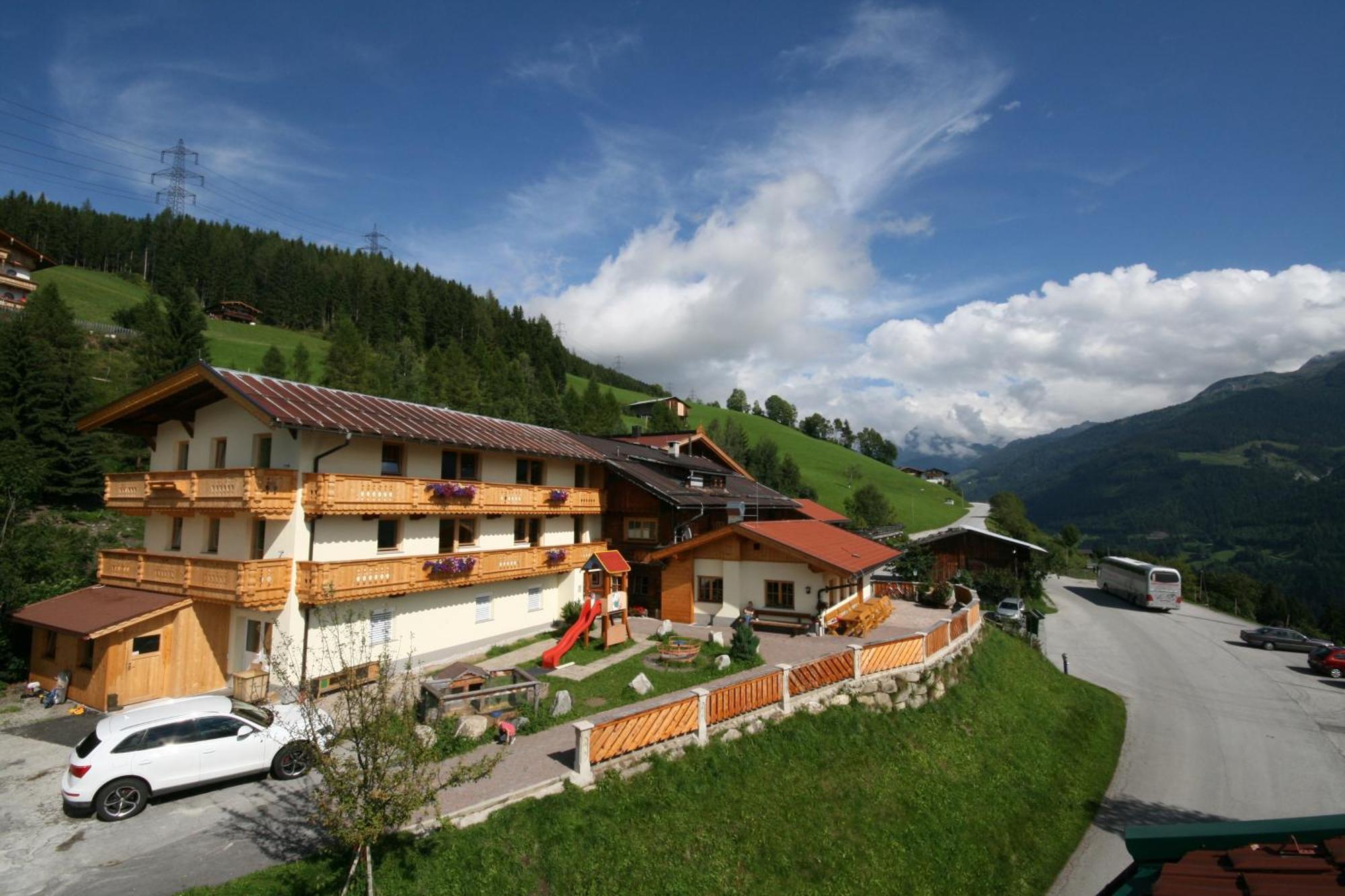 Alpengasthof Enzianhof Zell am Ziller Exteriör bild